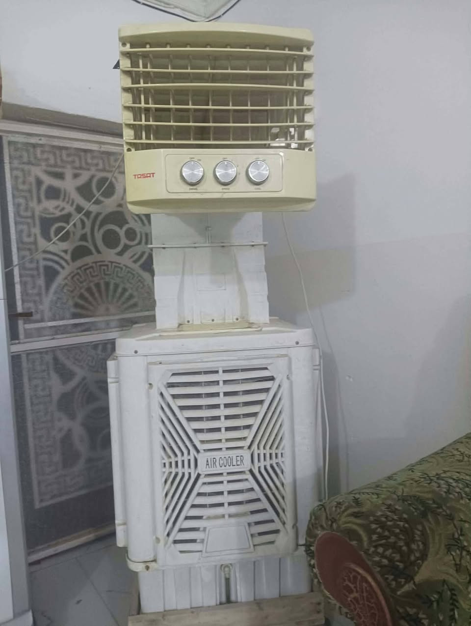 عندي ثلاجه البيع درجه أوله تجي تفحص بيدك مبرده نضيفه سعرهن خاص رقم الاستفسار ***********
