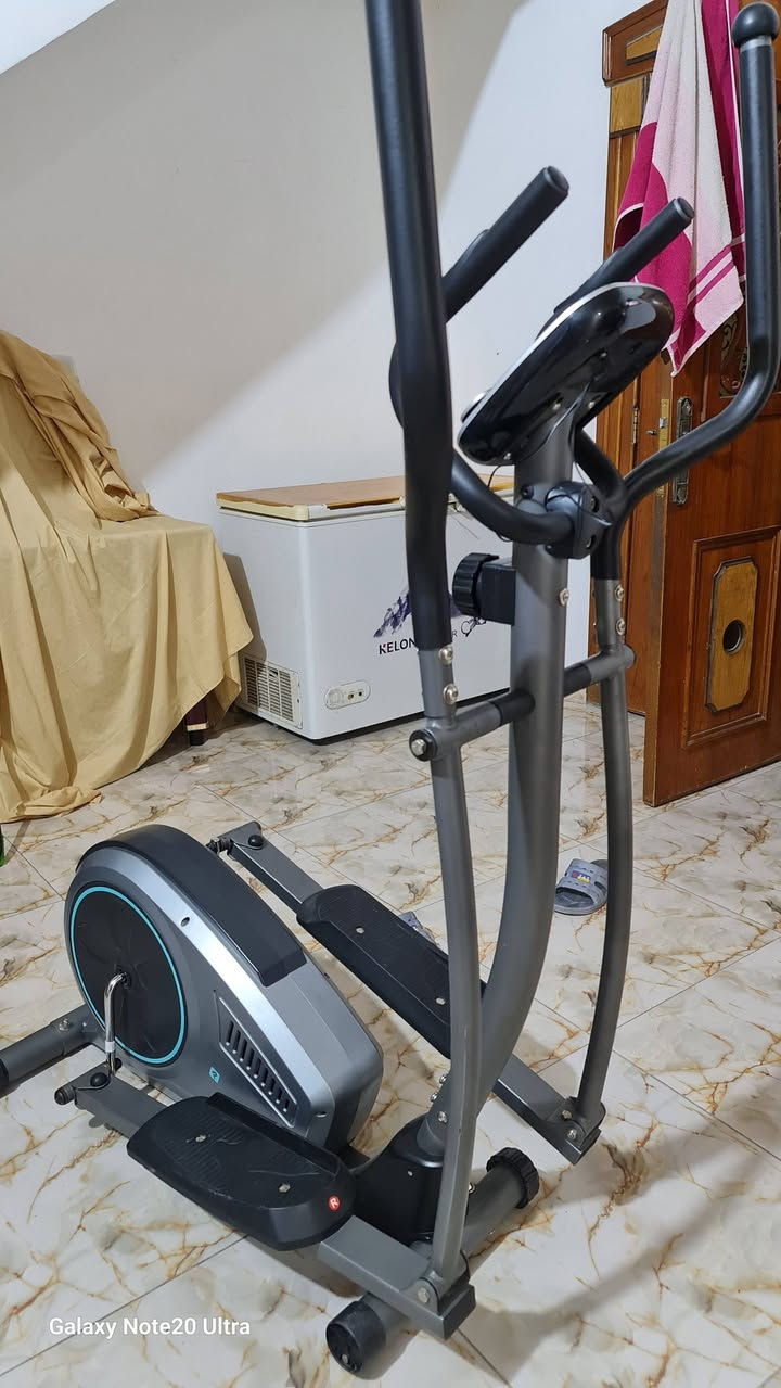 جهاز اوربتراك للرياضة مستعمل اخو الجديد استعمال قليل اوربي 
البصره سعر 175 بي مجال ***********
