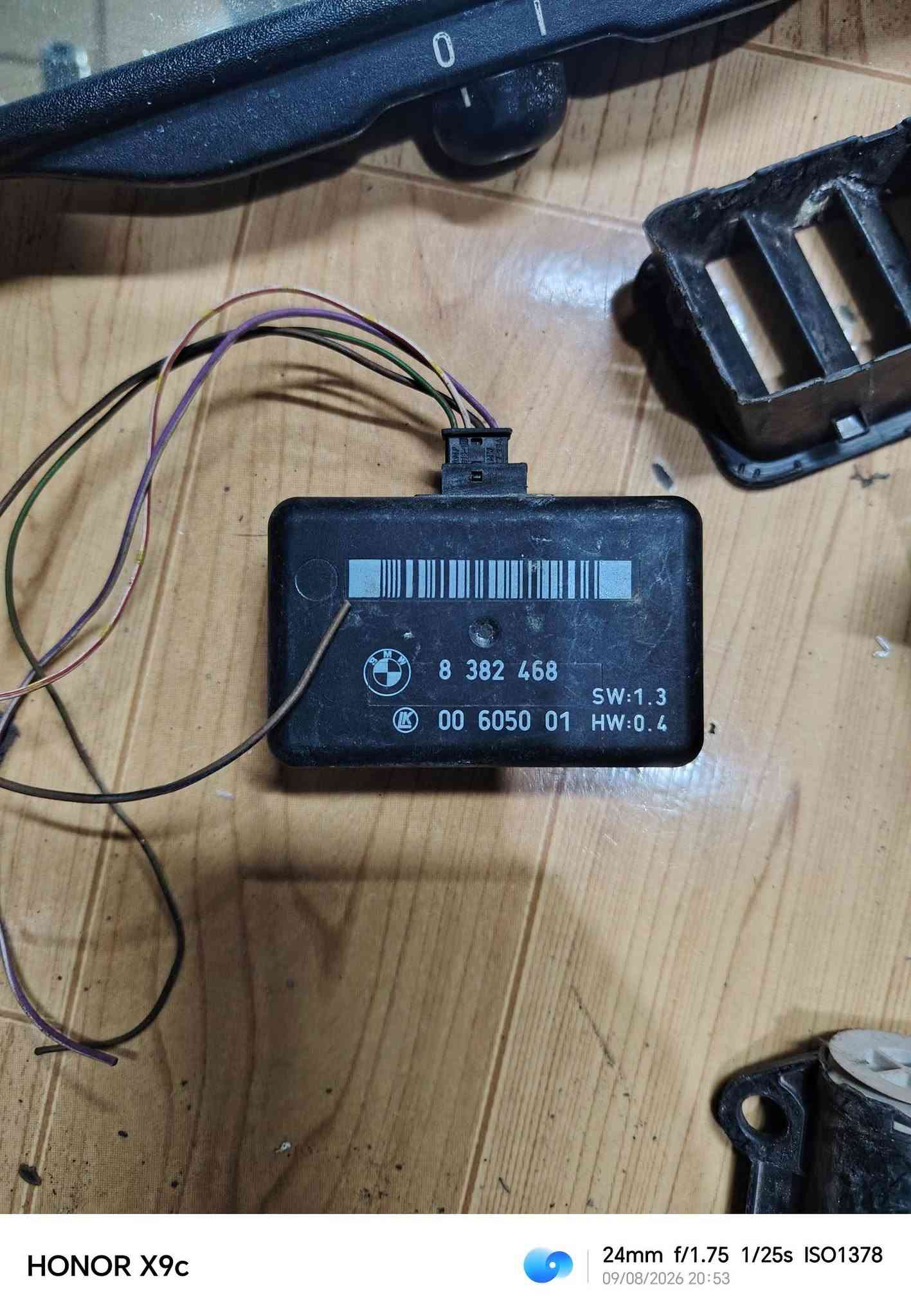 سڵاو سوپاس بۆ وەرگرتنی  پۆستەکەم
 ئەشیایی وردەو هۆکی 500 و  700 جەکی بیلاد بەردەستەو تایەو ویل چیتان ویست بەردەستە 
سلێمانی ابراهیم احمد
***********
***********
