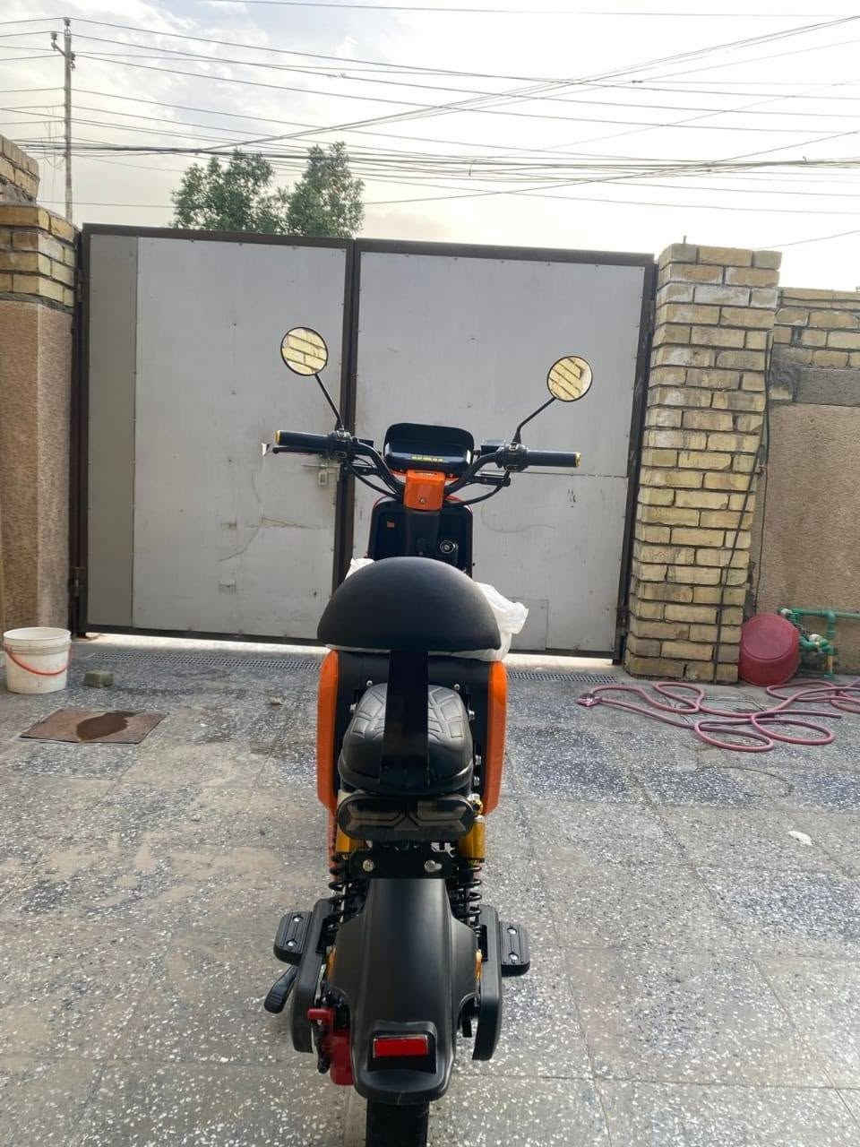 السلام عليكم عندي دراجة R9 دراجة نضيفه جدا السعر 550 وبيهه مجال العنوان بغداد تقاطع درويش الرقم *********** متواجد علئ كلشي
