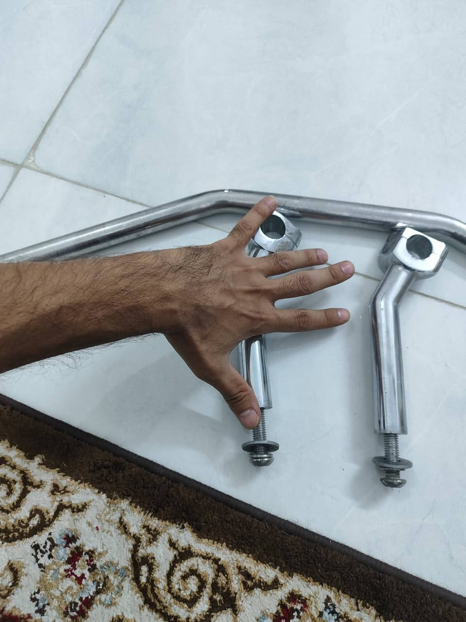 السلام عليكم استيرن ولقم طوال للبيع سعر ٥٠
