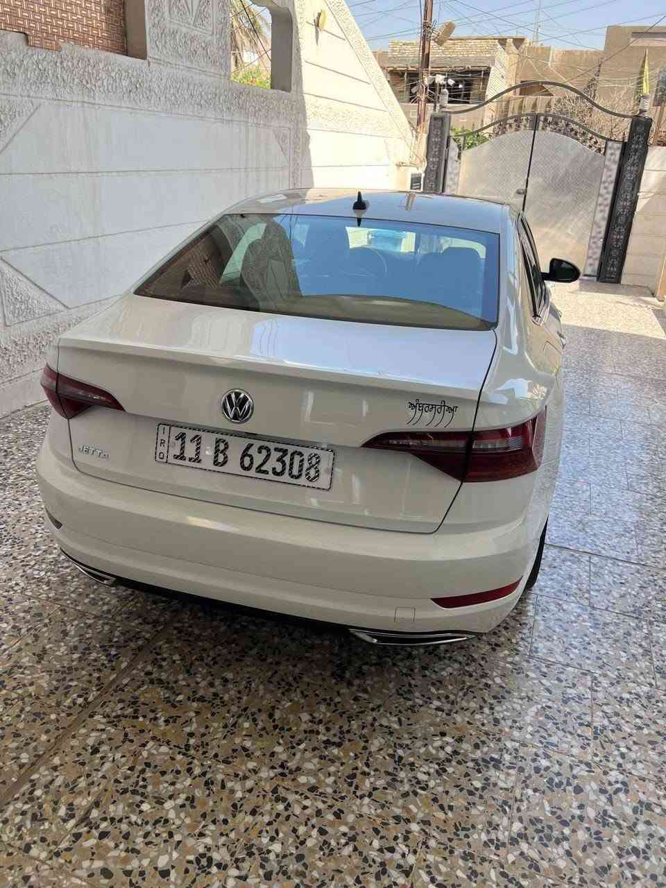 جيتا 2019 sle فول ميحتاج تذكرها لأن كل شيء بيها 
حادث جاملغ أمامي موضح بالصورة 
بنيد بيه حالوب بسيط في بغداد باقي على وضعه 
سعر سياره 145 
***********
