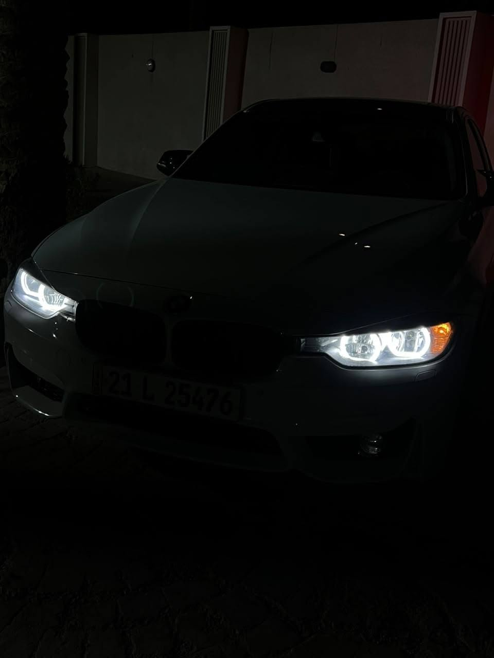 بي إم دبليو 320i • ٢٠١٧ • كت M كامل