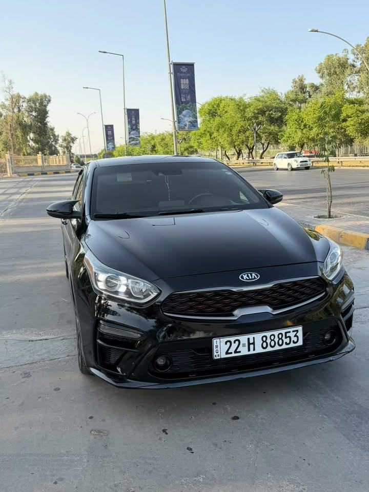 السلام عليكم 
للبيع فقط بدون مراوس اخوان 
كيا فورتي جي تي لاين 
✅موديل 2021 gt line 
✅ماشية 59
✅محرك 2000 دوش المرغوب 
✅رادار 360 درجة 
✅تحديد مسار + كروز سرعة 
✅تحذير مغادرة المسار 
✅3 انظمة قيادة 
✅الضرر موضح بالصور جاملغ امامي سرقة 
✅السيارة باسمي سنوية وهزة ماساقطة تحويل شرط 
باقي المواصفات معروفة 
مكان السيارة موصل / جانب الايسر 
السعر 135 بي مجال بسيط للشراي 
خاص مامتوفر اتصال عالرقم 
***********
