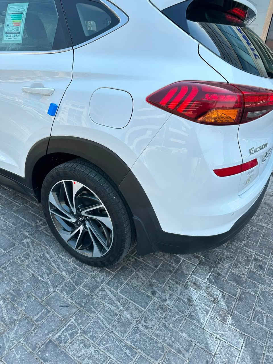 توسان 2020 خليجي رقم اربيل جديد سنويه جديده2031  مكفول صبغ ضربه تبديل بارد
ماشيه 75km
فول موصفات عده بنرامه حساسات امامي خلفي 
كشن كهرباء بصمه مري شفط سايد بريك بل ايد 
مكينه 2000 دوش باقي موصفات معروفه 
سعر 183 وبيه مجال بسيط 
شراي يتصل *********** 
 سياره كلش جديد وتخم تاير جديد
