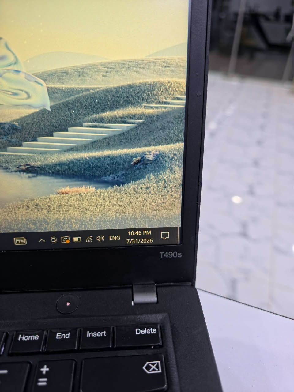 #توفر_لدى_مكتب_سمارت_فيو 😍💻

💻 Lenovo T490s
⚙️ المعالج: Intel Core i7 – الجيل الثامن 
💾 الذاكرة (RAM): 16GB
🖥️ الشاشة: 14.1 إنش
🎮 كرت الشاشة: Intel 8GB
💽 التخزين (SSD): 256GB High Speed
💰 السعر: 305,000 دينار فقط 🔥 
.....
🚛 خدمة توصيل متوفرة لجميع المحافظات  5 الف🇮🇶
...........
📞 للتواصل أو الاستفسار:
📱 واتساب: ***********
📞 اتصال: ***********
⚡ الكمية محدودة جداً سارع بالطلب! 🔥
#مكتب_سمارت_فيو 💻
#عروض_خاصة #لابتوبات #Lenovo #ThinkPad_T14 #جيل_12 #عروض_العراق 🇮🇶

نص مكتوب في الصور:
- Current Date/Time: Friday, July 31, 2026, 10:46:21 PM Computer Name: DESKTOP-21Q5V8J Operating System: Windows 10 Pro 64-bit (10.0, Build 19045) Language: English (Regional Setting: English) System Manufacturer: LENOVO System Model: 20NYS4GA00 BIOS: N2JETA7W (1.85) Processor: Intel(R) Core(TM) i7-8665U CPU @ 1.90GHz (8 CPUs), ~2.1GHz Memory: 16384MB RAM Page file: 2929MB used, 16145MB available DirectX Version: DirectX 12
- DirectX Diagnostic Tool
- System Display Sound Input
- Device
- Name: Intel(R) UHD Graphics 620
- Manufacturer: Intel Corporation
- Chip Type: Intel(R) UHD Graphics Family
- DAC Type: Internal
- Device Type: Full Display Device
- Approx. Total Memory: 8193 MB
- Display Memory (VRAM): 128 MB
- Shared Memory: 8065 MB
- DirectX Features
- DirectDraw Acceleration: Enabled
- Direct3D Acceleration: Enabled
- AGP Texture Acceleration: Enabled
- Notes
- No problems found.
- Help
- Next Page