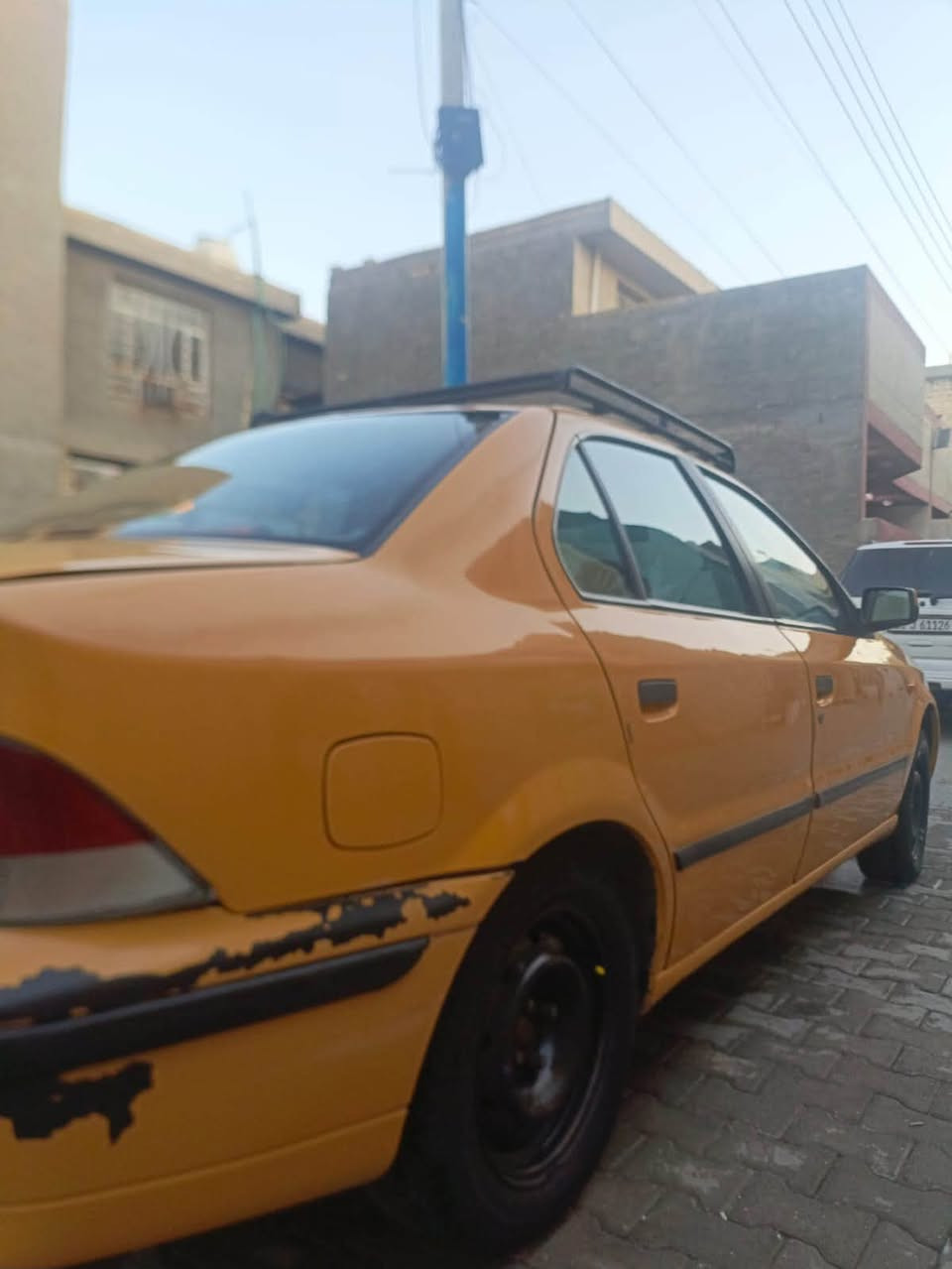 السلام عليكم
سمد ٢٠١٠ 
سيارة بسمي 
مصفره هيئه 
محرك وكير و تبريد جديد 
السعر ٣٢
***********
