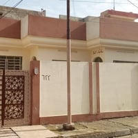 الهرمات الاولى • ١٢٠م • غرفتين