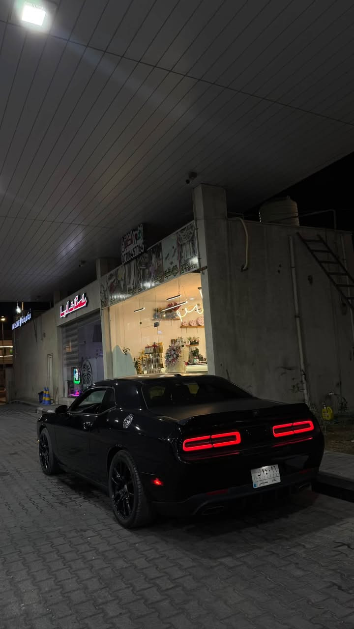 تشالنجر 2016 v6 sxt
السلام عليكم السيارة من امريكا مابيها حادث غرق 10‎%‎ والحمدلله اي مشكلة بالكهربائيات ماكو ابدا

هنا بالعراق بيها حادث الصفحة العكس السايق ربع جاملغ امامي وربع باب وربع جاملغ خلفي يعني مصبوغة صفحة 

وبيها القمارة جان عليها خطة من مشيولة مشيول الصبغ وياها وانا غلفت القمارة يعني تكدر تصبغهة كلير بدون معجون وانا غلفتهة علمود اليجي يشوف مابيهة معجون بس الصبغ مشيول

بيها نواقص السيارة بسيطة مثلا التبريد مالتهة اكو خلل بسيط الفان مالتة ماجاي يشتغل اما الكمبريسر شغال مابي شي 

ونقص لايتات يعني اموت ترتيب بعد اليعرف برياضي هو يرتبهة

كير ومكينة سليمات 100% 
رقمها بغداد مشروع وطني باسمي تحويل يمتى مايعجبك
 

السيارة رايدهة ب 127 وبيها مجال هذا سعر السيارة بالنسبة الوضعيتهة 

للتواصل على هذا الرقم : ***********
