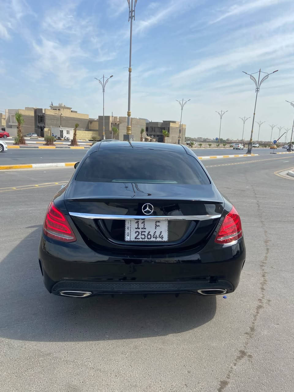 السلام عليكم
الحلوه محبوبة الشباب والبنات للبيع فقطط

مارسيدس بنز 

الحجم C300

موديل 18

رقم بغداد ومكاني كربلاء تحويل ثاني يوم بسمي سيارة

وارد امريكي

المواصفات

- تحكمات استيرن

-كشنات جلد 

- تجوه الرئس والكشنات كهرباء +تدفئه

-مري جانبيه+ وسطيه كهرباء

-كامره خلفيه 360

-رادارات جانبيه واماميه

-شاشه اعطال داخل الدشبول

-انظمة قياده متعدده (5) انظمه

-تجي بمحرك 4 سلندر تيربو عائليه اقتصاديه جدا 

واذا اتحبه رياضيه 

-شفتات استيرن للقياده الرياضيه

-اناره اماميه 8 عدسات LEDمن شركة مارسيدس

-اناره خلفيه LED

-ماوس وسطي للتحكم بالسياره 

-اناره ترحيب

-بصمة تشغيل  اربعه ابواب

-صندوك كهرباء

-نظام خزن الاستيرن ومقعد السايق عند التشغيل ( ميموري)

-السياره جاهزه بدون مشاكل او اعطال

-فتحت سقف ( سلايد ) 

-السيارة ما بيه اي عطل سليمه من كلشي

وباقي مواصفات  الC300 

سياره وارد امريكي  حادث جاملغ الايسر جداً حادث خفيف اي ابو سونار وين ما يعجبك 

( السعر حيكون  جدا مناسب بالنسبه لخواته $235 )

واي استفسار اني حاضر

***********

وتساب متواجد 24 ساعه

( امير الميالي )
