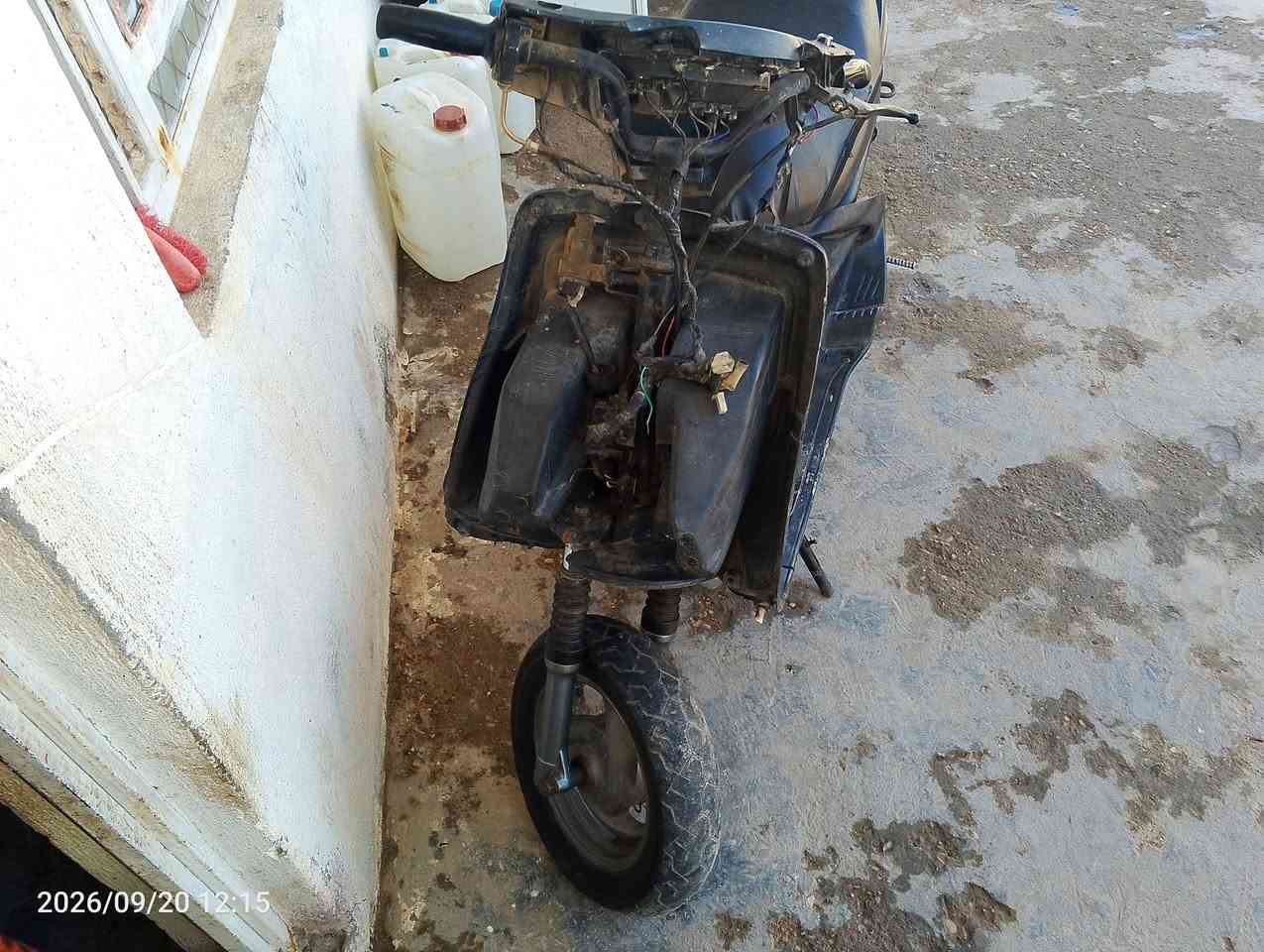 السلام عليكم فراشه للبيع طافيه متشتغل ماعرف شنو السبب سعر 75 وبيها مجال استفسار اتصل ***********

نص مكتوب في الصور:
- 2026/09/20 12:15