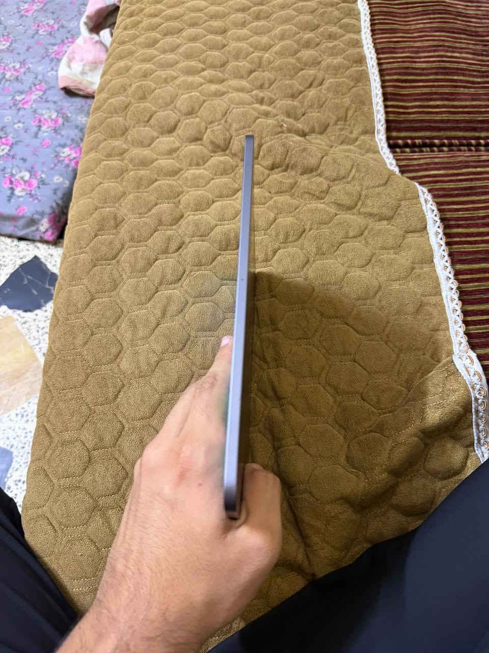 ايباد m1
ذاكرة 128 
بطاريه ٨٦ 
مبدل كلاسه بس وبي شوي بياض بل شاشه صاير 

سعره ٤٧٥ عنوان بغداد مدينه صدر توصيل ماعندي
