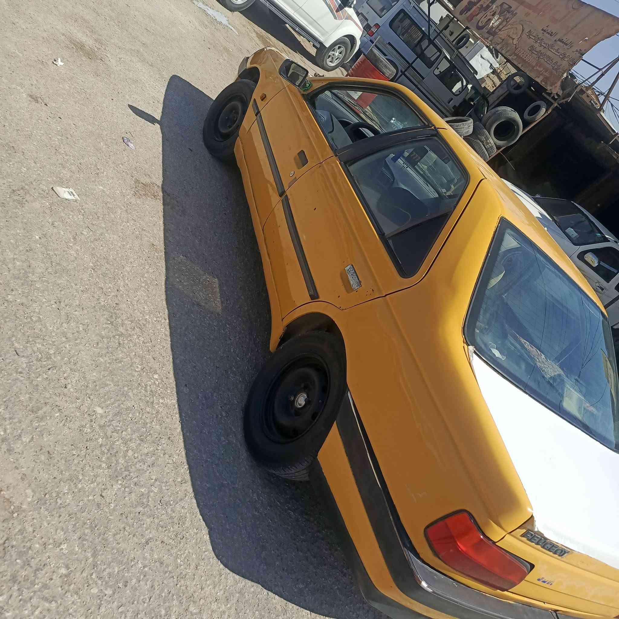 سلام عليكم بيجو 405 سياره جازه
من مكينه كير حداديه تخم تاير 
من شواصي كهربائيات كله شغاله موديل 12مصفره هيه وغرامات سنويه الغايه 31مالكه
بل رميثه يريد مداور 

للبيع ول مراوس مكانه ديوانيه الحمزه الشرقي
سعر 29 وبيه مجال حك الجيه 
لتواصل واتساب ***********
