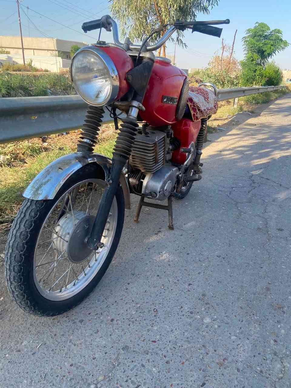 سلام عليكم دراجه mz موديل1981للبيع بدون كير2يفلت شغاله وجاهزه سعر 365وبي مجال عنواني بلد شطيطه ***********
