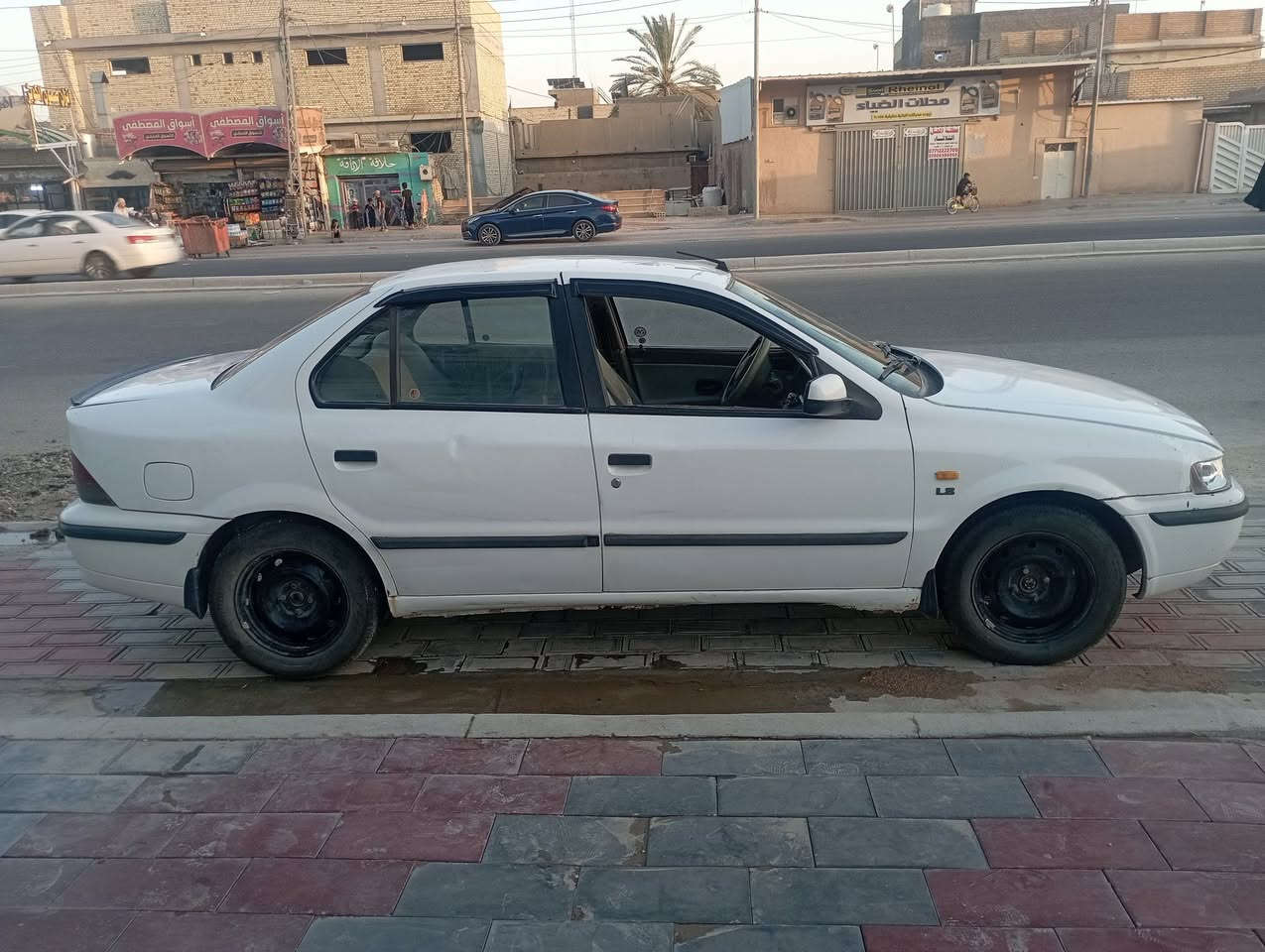 سلام عليكم 
 للبيع  سمند لون ابيض موديل 2011 ،  رقم بابل إنكليزي  ، گير ومحرك مكفولات ،  عقد مروري مداور ثاني يوم وإني اكفل صاحب السيارة يداور  ، ما مطلوبه اي شيء لا غرامات ولا راعيها ، بيها بنيد وچاملغ امامي ايمن مبدل والگشر تجي وشوفه ،  سنويه لل2027 هزه ماتدخل  ،  السعر. ((  33 ) )  وبيها مجال قليل ، واتساب (*********** )  ، مكانها طوريج ام الهوى
