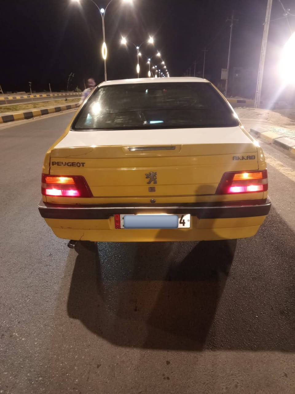 السلام عليكم بيجو 405اكد موديل 2016 مكينه كير حداده تبريد كهربائيات تخم تاير جاهزة سيارة 
تبريد ثلج🥶
شاشه او مضخم جديد 
دشبول نفخ
كفاله من الضرب. مبدل بيهه بس جاملق 
رقم نكليزي تحويل /هيه او غرمات مصفره 
بكاني ناصريه مركز السعر 35/
رقم الهاتف ***********
