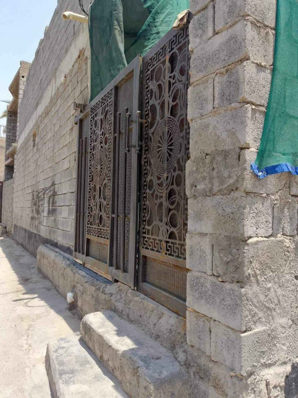 السلام عليكم
دار للبيع مساحته ١١٣ م مربع زراعي سند 25 الموقع بعقوبة سبعة نيسان خلف السدة قرب جامع جاسم الناصر بناء حديث و متوفرة كامل الخدمات و الشارع تبليط، الدار يحتوي مطبخ و استقبال و غرفة نوم و صالة كبيرة و صحيات الطابق الثاني يتكون من صالة كبيرة و سطح السعر 90 مليون قفل للاستفسار اكثر خاص او الاتصال بالرقم ***********
