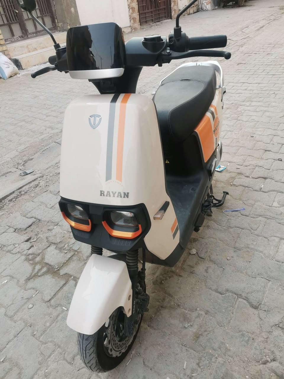 دراجه شحن الريان ام عيون للبيع استعمال سبع اشهر نضافه ٩٩٪
* ثلاث سرعات
* نضام حمايه من السرقه
* نضام الرجوع للخلف
* خمس بطاريات
* الشحن مالتهه خير من الله يمشيك

يوجد مقطع فيديو على الخاص 

المكان بغداد الحريه الثانيه للاستفسار ***********
