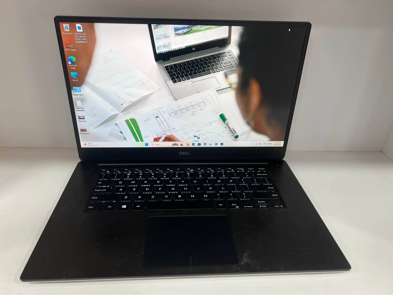 تريد لابتوب هندسة او تصميم او مونتاج ؟ حتى العاب يشغل؟
Dell precision 5540 
 core i7 جيل تاسع
فئة H عالية الاداء
رام 16GB DDR4 قابل للتطوير
ssd nvme 512  الهارد قابل للتطوير

كارت شاشة خارجي Nividia quadro T1000 4GB

شاشة 15.6 FHD بدقة والوان واقعية 

بطارية ضمان ساعتين الى 4 ساعات تشغيل مستمر

نظافة عالية موضحة بالصور ، راسلنا نصورلك ڤيديو لأي شي تريده

***********
اي لابتوب بالك اكدر اوفره راسلني وتدلل

السعر 580 الف مكاني اربيل شارع سلطان مظفر - قرب المحافظة (مكتب ) 
ضمان شهر كامل على القطعة هارد وير وسوفت وير مع وصل ضمان
توصيل متوفر لكلّ المحافظات مجاني بغداد, العراق
