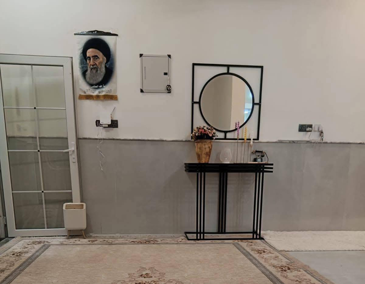 🏡 بيت للبيع في ناحية العكيكة - الحي العسكري 🏡
العنوان: ناحية العكيكة / الحي العسكري - قرب كراج بلدية العكيكة
الملكية: طابو صرف
📐 تفاصيل المساحة:
 المساحة الكلية: 120 متر مربع
 الواجهة: 6 متر
 النزال: 20 متر
🏠 مواصفات البيت:
 غرفة نوم واحدة
 استقبال
 صالة واسعة
 مطبخ
 منور
 صحيات (داخلية وخارجية)
💳 الملاحظات المالية:
 البيت مطلوب صندوق إقراض الإسكان (27 مليون)
📲 للاستفسار والتواصل (واتساب): ***********
