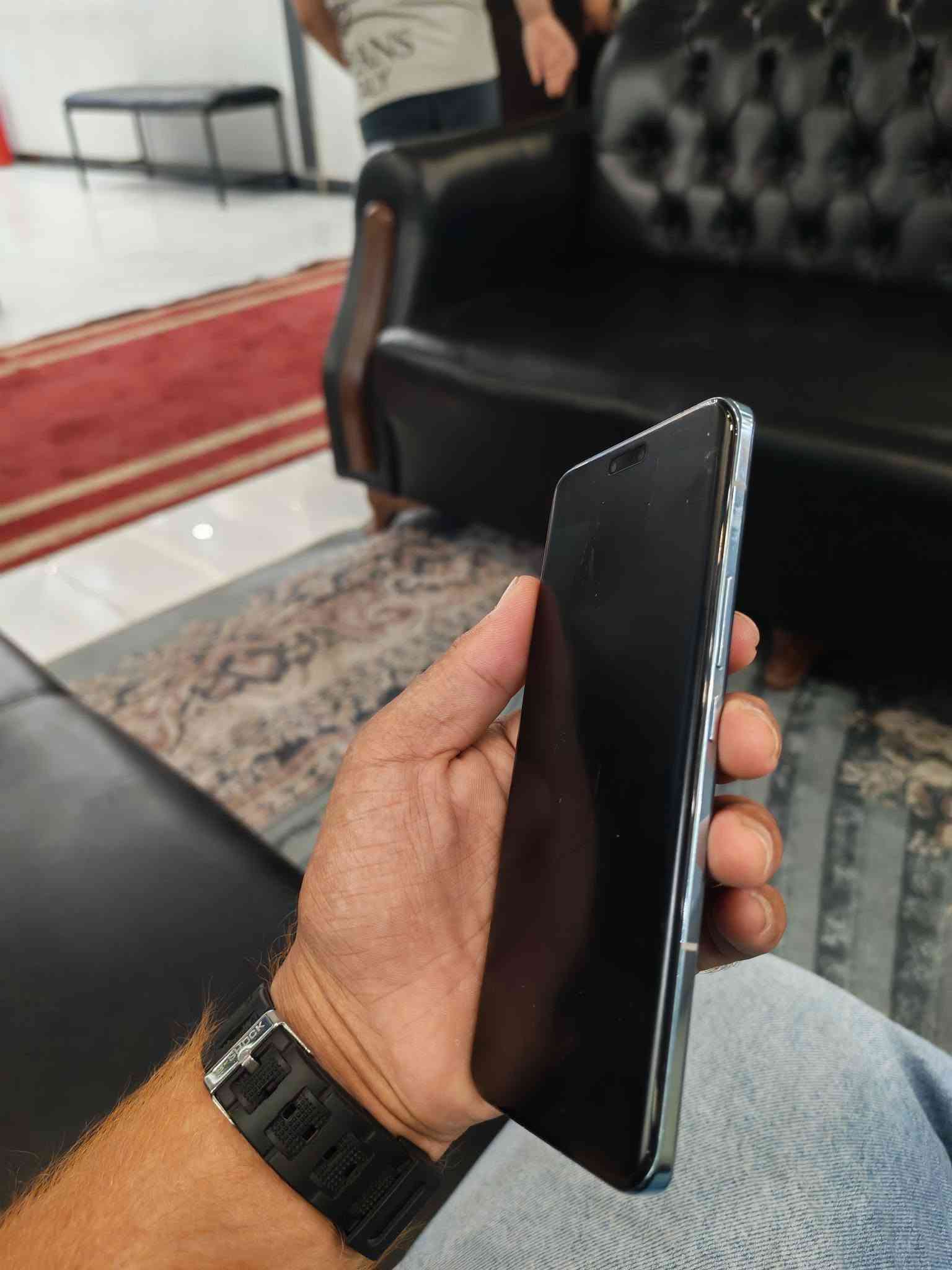Magic 6 pro
512-16+16
الموبايل كفاله فقط الضهر نفطر عندي ردت ابدله وبطلت 
***********
حسابي محضور فقط واتساب
