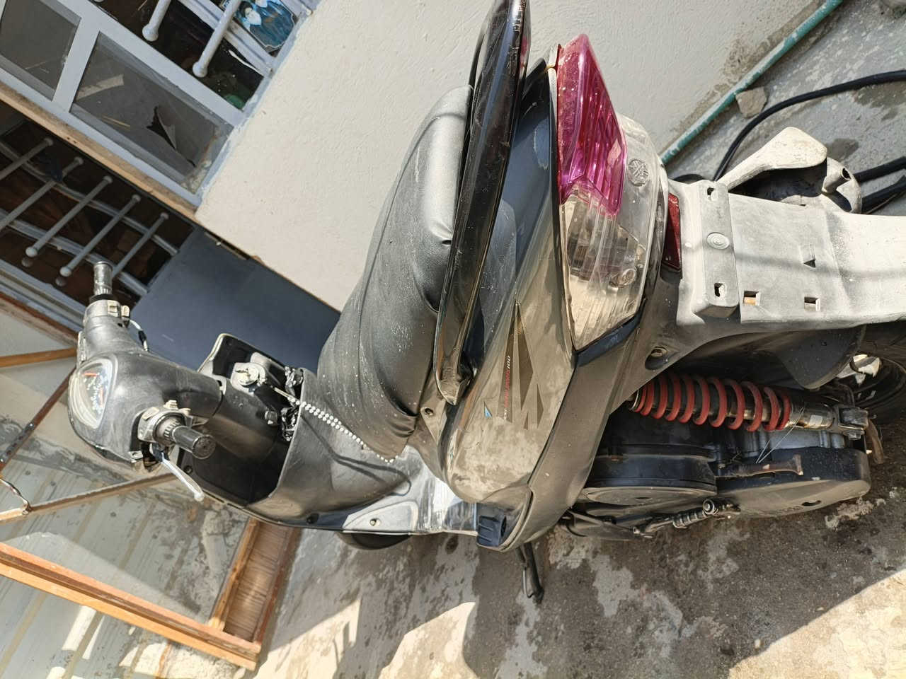 سلام عليكم دراجة للبيع شراي خاص ***********
