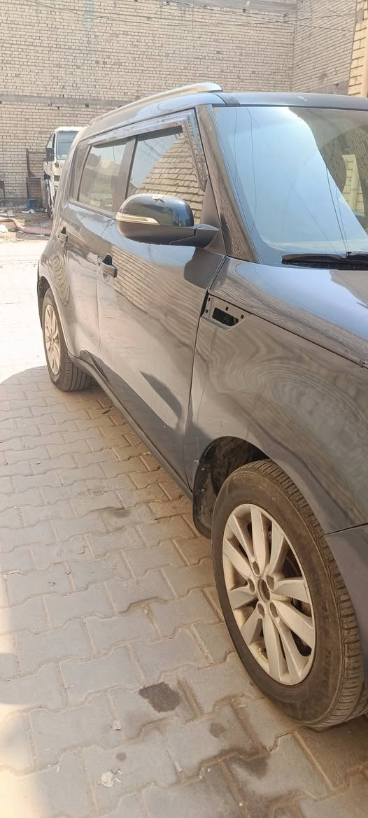 سلام عليكم
كيا صول موديل 18
رقم بغداد 
السيارة بيها احزام صبغ
السيارة جاهزة 
مكفولة من المكينة والكير
السعر 105 
مكان السيارة بغداد الحرية
***********
