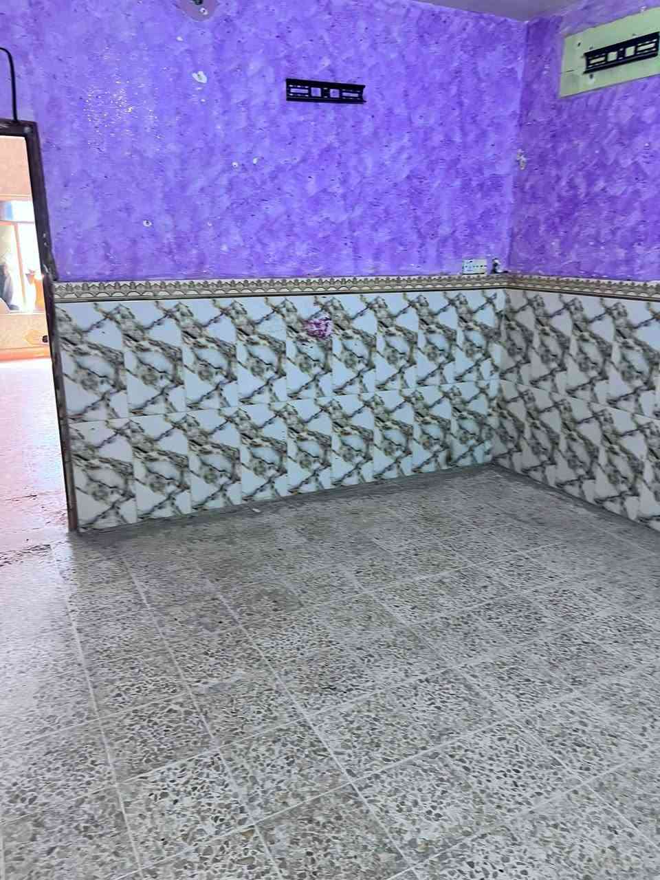سلام عليكم بيت الايجار مساحته 100متر يتكون من صاله ومطبخ وكلدور وغرف نوم سعر لايجار امناسب 200قفل العنوان حله شارع ام البنين
لاستفسار اكثىر او مراجعت مكتب بهاء الجشعمي اللعقار العنوان حله شارع 100قرب جسر المشاه 
***********
