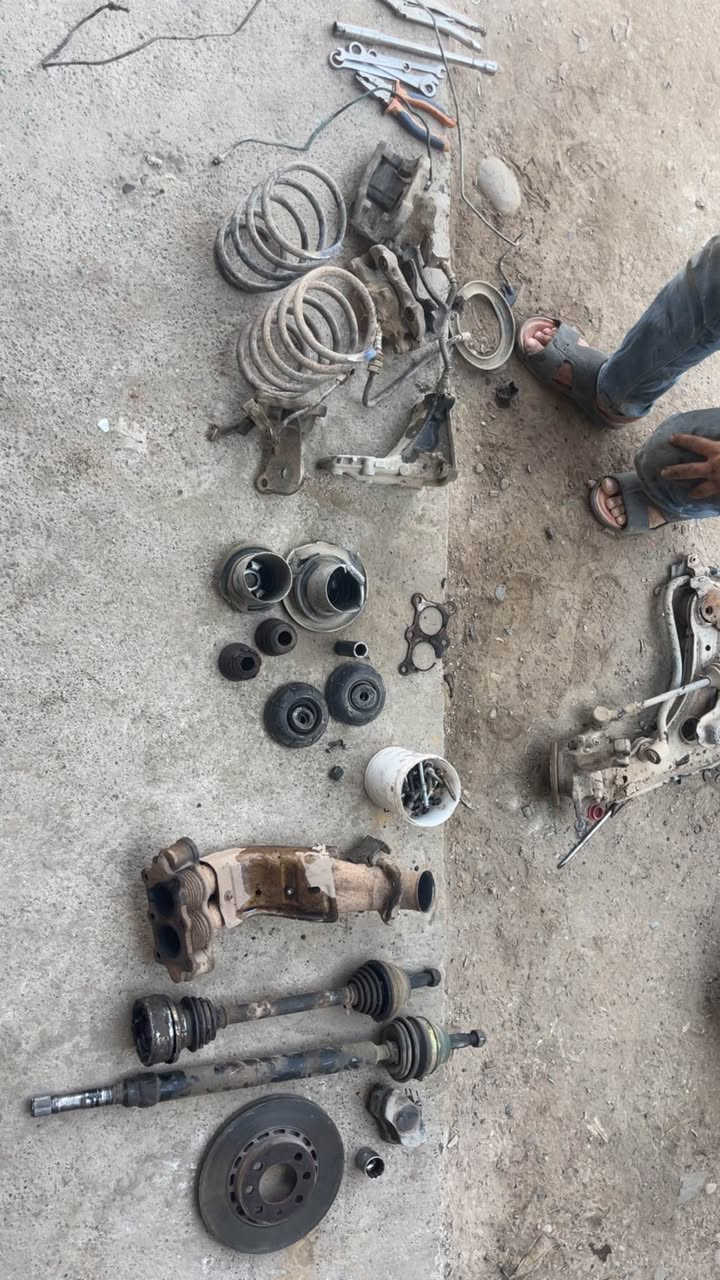 سەلامو عەلێک کاکە گێرو مەکینەی جیتە ٦ گیر بەشەرتی دارو بەردی بەس تاخم لاستیقەکی دەوێ پارچەکانی دیش نامە بنێرن خزمەتتان دەکەین ئەدمینی گووڵ 🌷*********** أربيل, العراق
