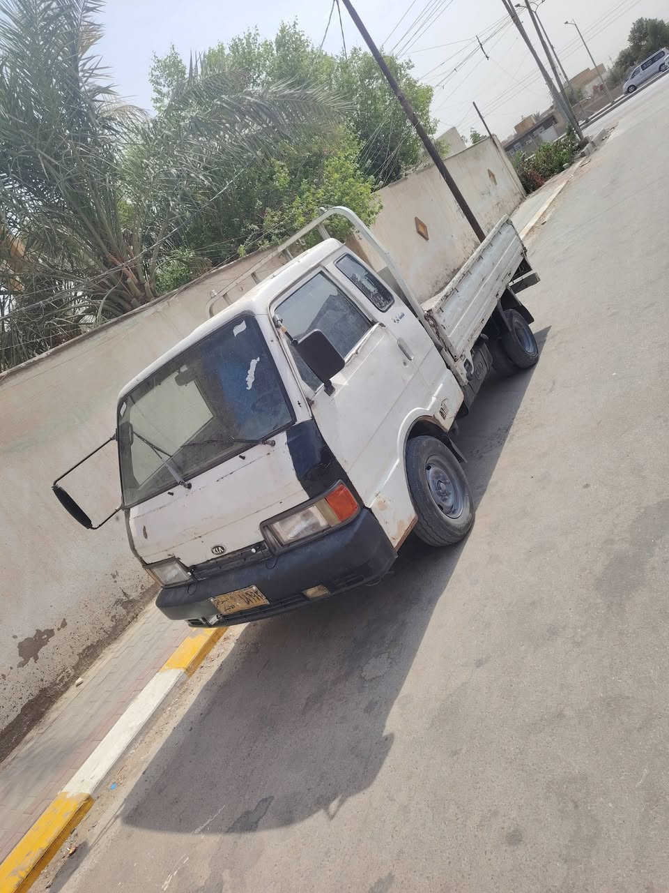 السلام عليكم اخوان كيا بنكو موديل 95 سياره جديده وجاهزه منه للشغل مكينه وكير واكسن وشاصي مكفولات كفاله عامه رقم صدامي راعيه ماندله اتكفلك سرقه وعشاير مستمسكاته موجوده السعر  23قفله قفله داخله حصه كاز كل المحافظات عنوان ناصريه مركز  ***********

