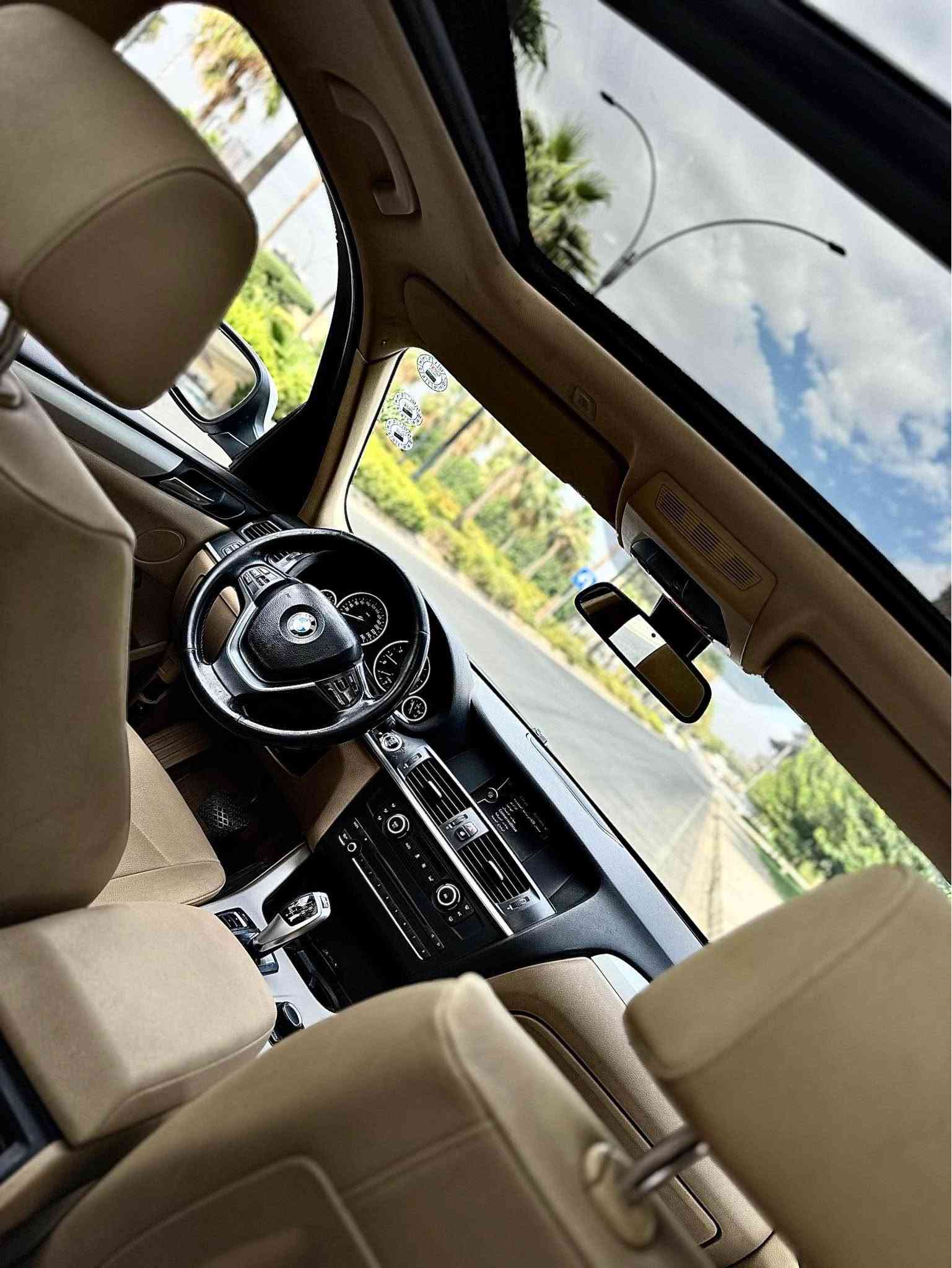 BMW X3 شركه عروش
2014
فول فول مواصفات دواخل كريمي بصمه بانوراما لايتات عدسه اوتوستوب رادار ٣٦٥ 
صبغ فقط بابين مصبوغ  بدون حادث بدون دواخل بدون ارباك
مكان سياره اربيل
واتساب / *********** 
سعر 125$ و مجال بصيط أربيل, العراق

نص مكتوب في الصور:
- واتساب ***********
