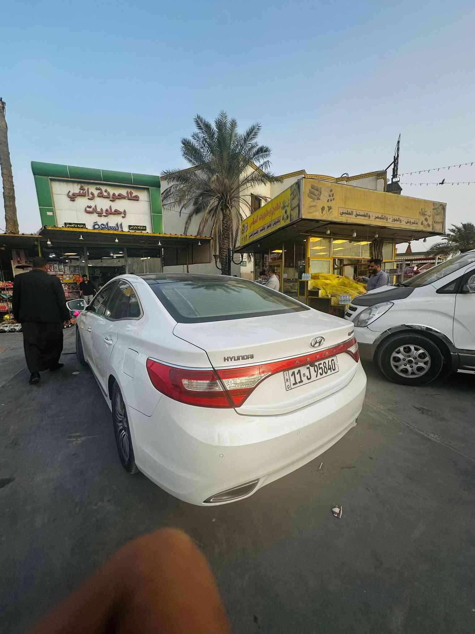 السلام عليكم ازيرا 12خليجي فول جاهزه من كلشي تبريد حداديه مكينه كير بيع او مراوس اقل السعر 120بيها مجال  ***********

