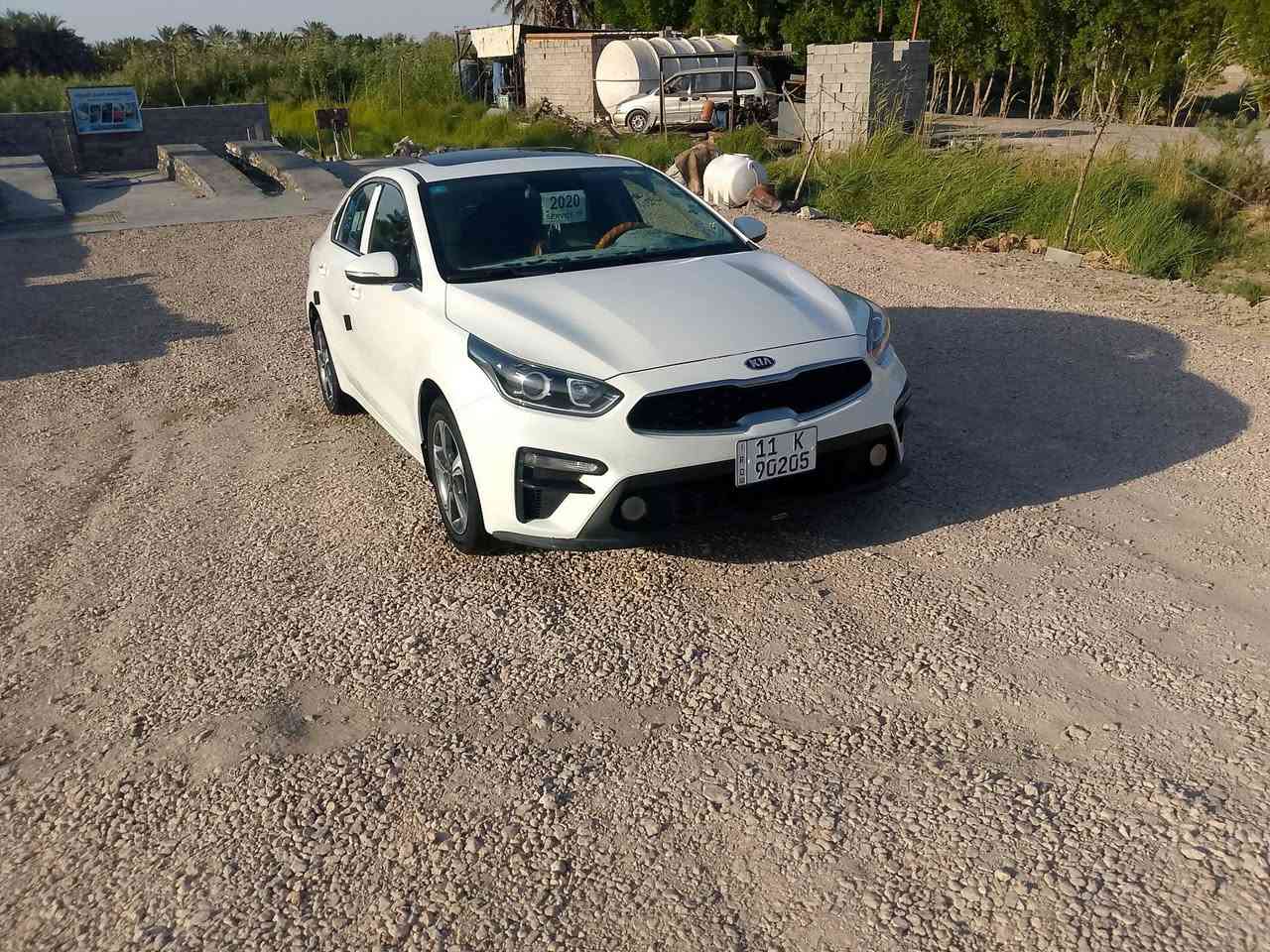 سلام عليكم سيراتو خليجي فول مكينه ١٦٠٠رقم بغداد دولي مكانه بسماوه سياره مكفوله سياره جاهزه من كلشي ترهم مراوس بوبتيمه مدل ٢٠ ***********
