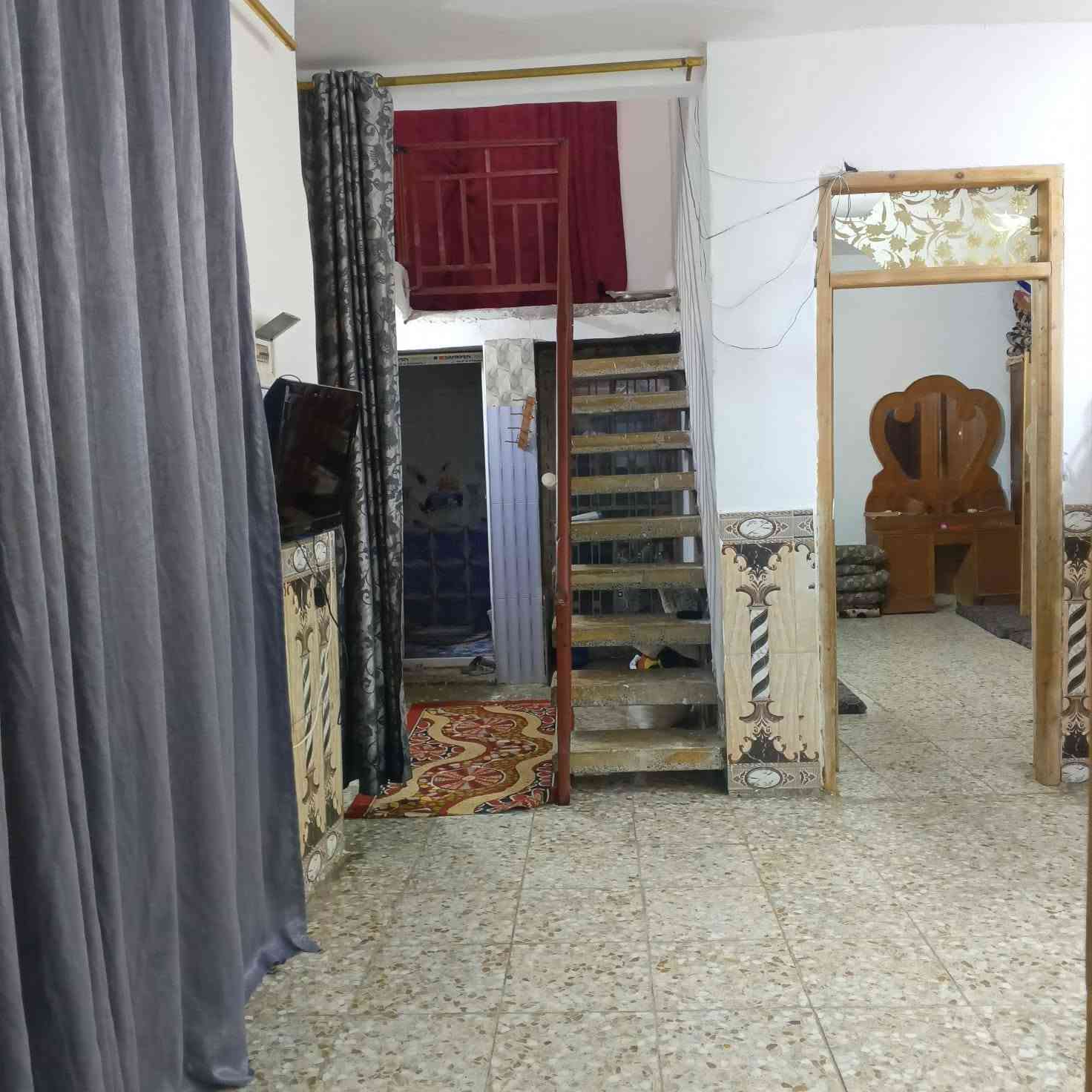 القاسم الداينيه • ٣٠٠م • حديقة ملحقة