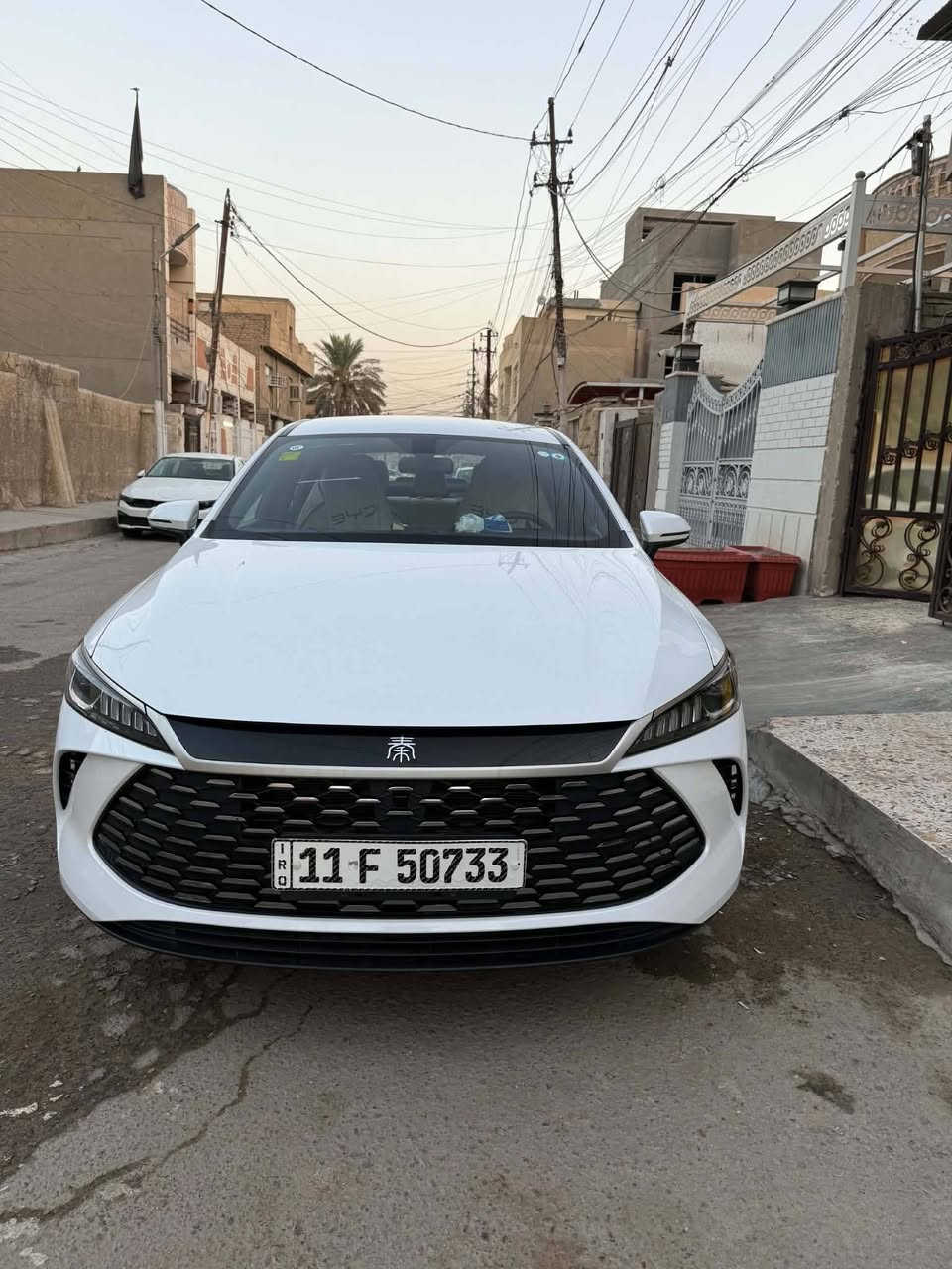 سلام عليكم بيوايدي كن بلاس 25 كفاله عامه  ماشيه 6000 داخل ابيض  ***********
