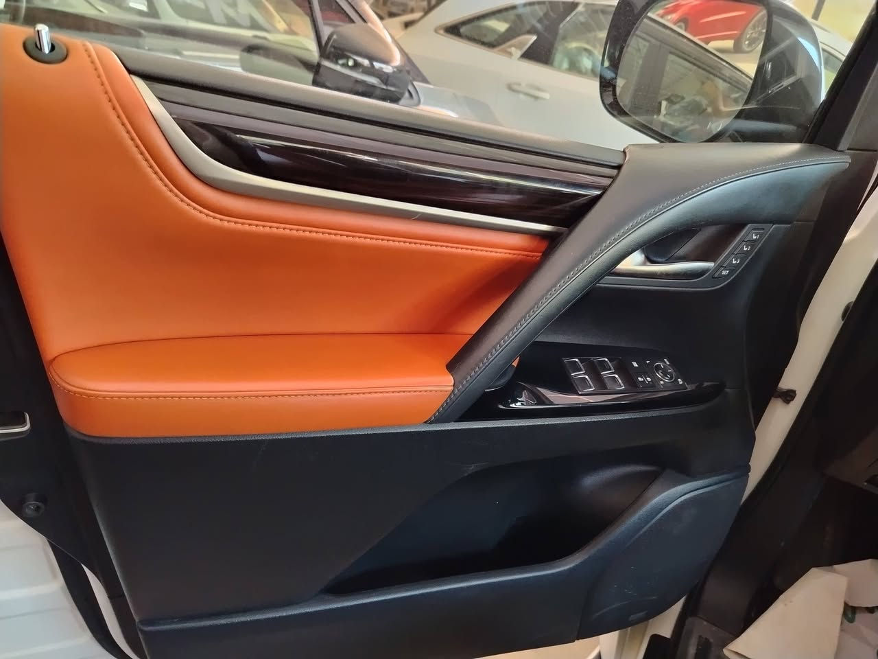 لكزز LX 700
موديل 2017
عداد المسافة : 100،000 كم
كفالة عامة من الضرر
السعر : 68،000 $

بغداد الكريعات شارع الوقف السني ( شركة الذاكرون لتجارة السيارات )
للاستفسار
*********** محمود
*********** احمد
