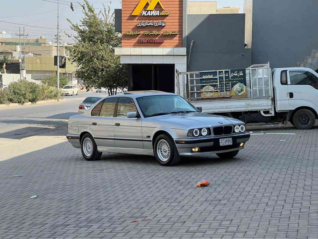 سه رەتا به ناوی خودا 
BMW1995
فول نمونە نمونە
مەکینە ٥٢٥ کەپس توماتیک  
ئارم پلاستیک هەولیر 
بە شەرتی ئەوەلیاتو موسو براوەو خرامە
پیشو پشتی کەپس 
سەیارەکە فول فولە
سلاید 
کوشن جلد و هیتەر 
حاسەو کامیرە 
جام کارەبا 
تەلەفونو کود 
تەبرید لەسەر سویچ
جەگو سپیری بیلادی 
سەیارەیەکی تا بلیی جوانو بی مەسروفە 
گیرو مەکینەو ئەکسل و تەقەو رەقە بەشەرتی ١٠ فیتەر 
بئ نوقسانیو بئ مەسروف کارەبایی بەشەرت ٢٥٠ مەسروفی نیە 
مشتەری لە خزمەتام 
سعر ٦٢ گەلاو مەجالیکی برایانە 
ژ.م *********** السليمانية, العراق

