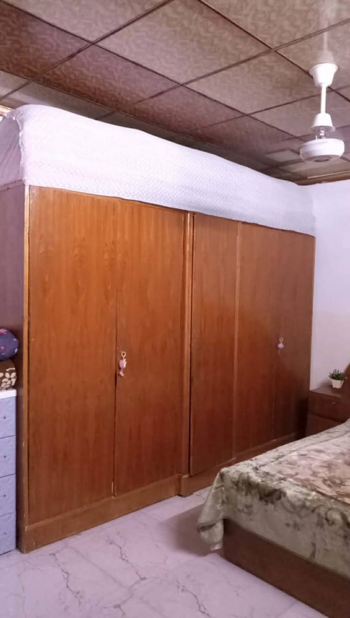 غرفة للبيع بسعر ٣٠٠ الف وبيها مجال،
تواصل واتساب
***********
