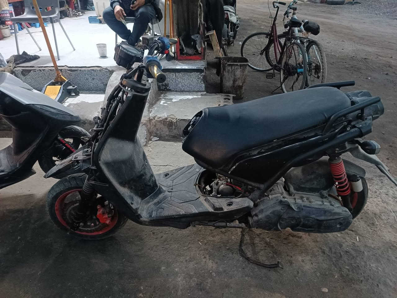 🏍️ للبيع دراجة سكنس جبلي كوم حديد

🔹 الكفرات كاملة
🔹 المحرك ما مفتوح
🔹 نوزل محور كابريته ومانجح 

💰 السعر: 450 ألف
💵 بيها مجال بسيط للجادين

📱 واتساب: ***********

مكاني ميسان ابو رمانه
