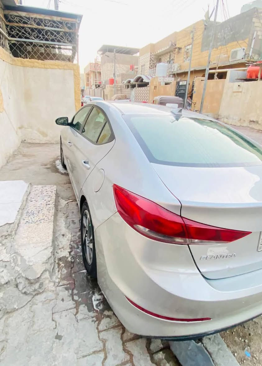 ‎النترا ١٧ وارد امريكي جاملغ وبنيد بدون صبغ بدون ضرر داخلي مكينه ألفين رقم ***********‎ البصرة, العراق
