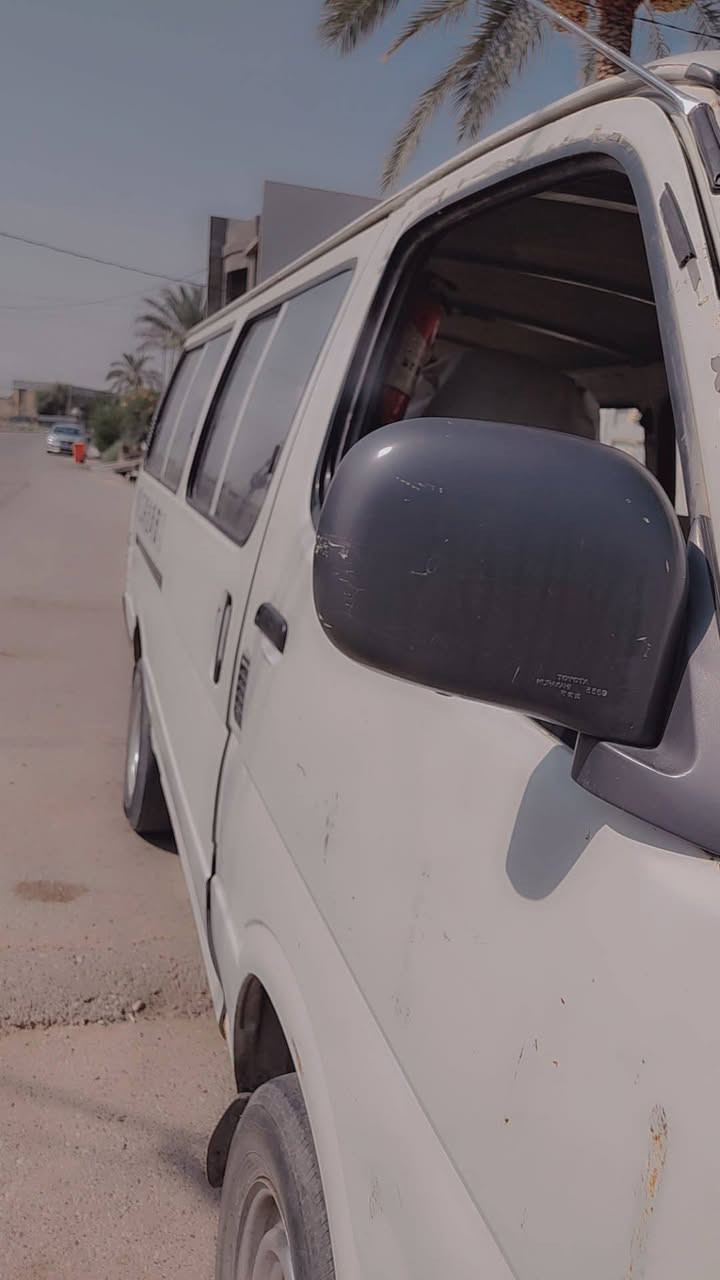 للبيع هايسه بوز ١٤السياره كامله مصفره هيئه وغرامات السعر ٣٣وبيها مجال مكاني شهربان للأستفسار ***********
