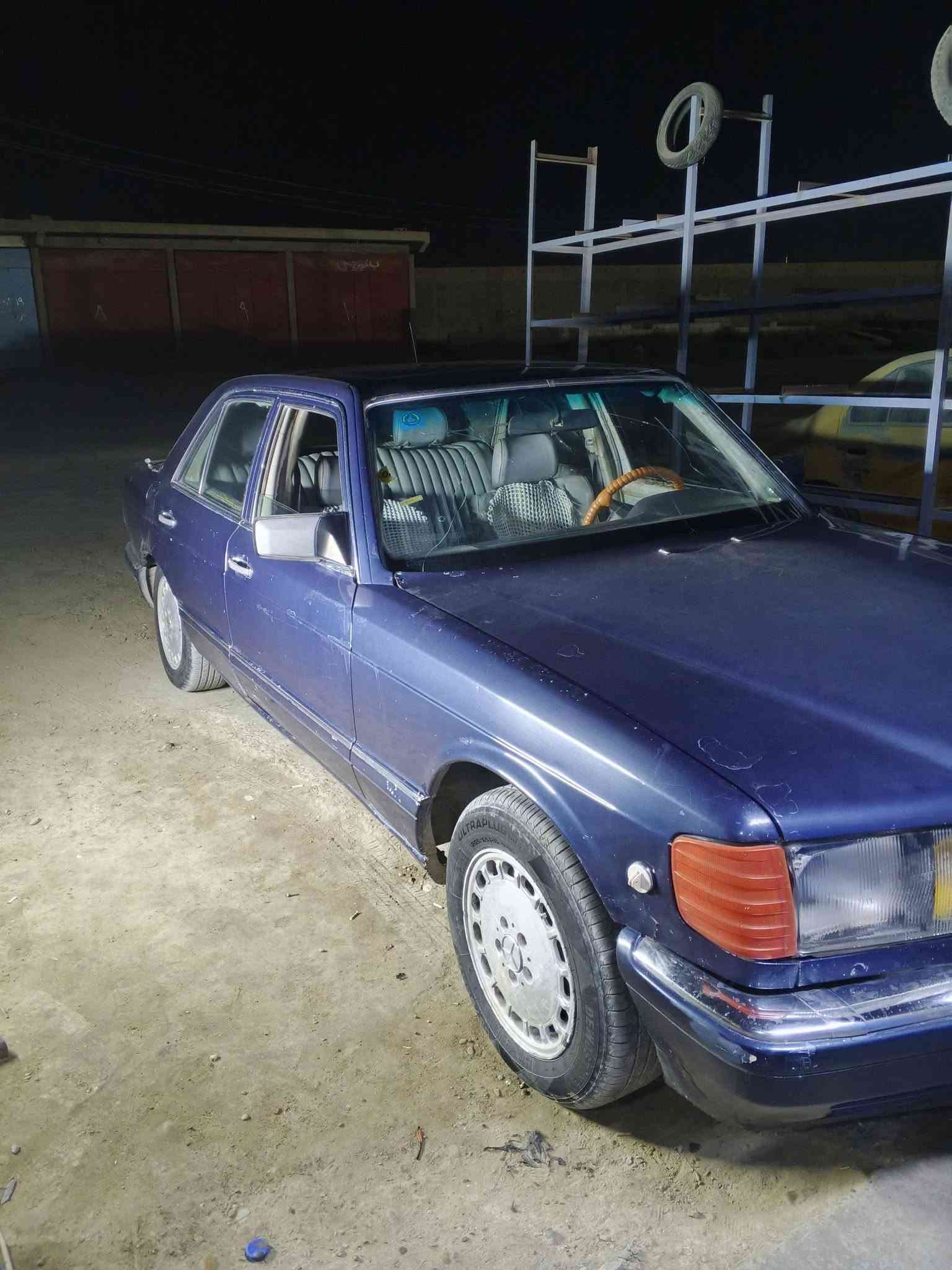 مارسيدس S300 محور گير ومحرك ملكه. ٣٠٠٠السياره خير من الله جاهزه وكامله تحتاج تلحيضات بسيطه صدر تخم تاير مكفولات السياره خيرمن الله مال جناي. السعر٤٠$وبيها مجال بسيط. مستعجل للبيع بسبب الضرف الصحي. 
للأستفسار الخاص مفتوح. 
***********
