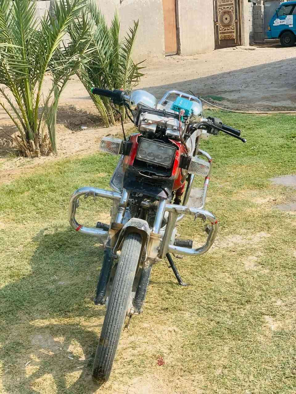سلام عليكم دراجه فيوم موديل 2018 للبيع السعر 350 وبيها مجال قليل دراجه اصولي شاصي مكفول للاستفسار اتصل على الرقم *********** ( مكلف بل نشر)
