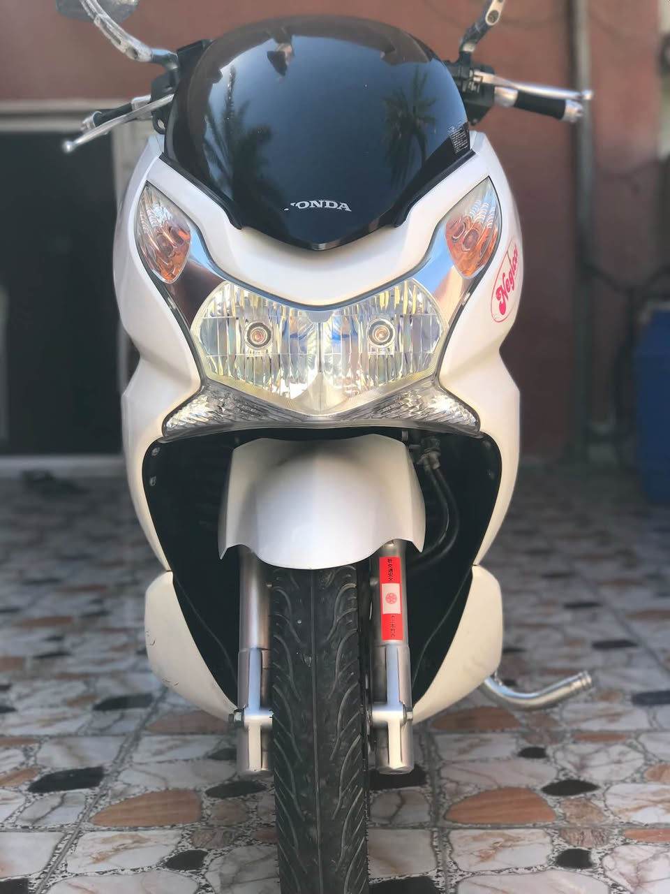 دراجة PCXالجيل الول دراجة نضيفه رمبة دراجة يباني مديل 2016 بيهة وراق كملة السعر 14 بيهة مجل بصيط الاستفسار ***********
