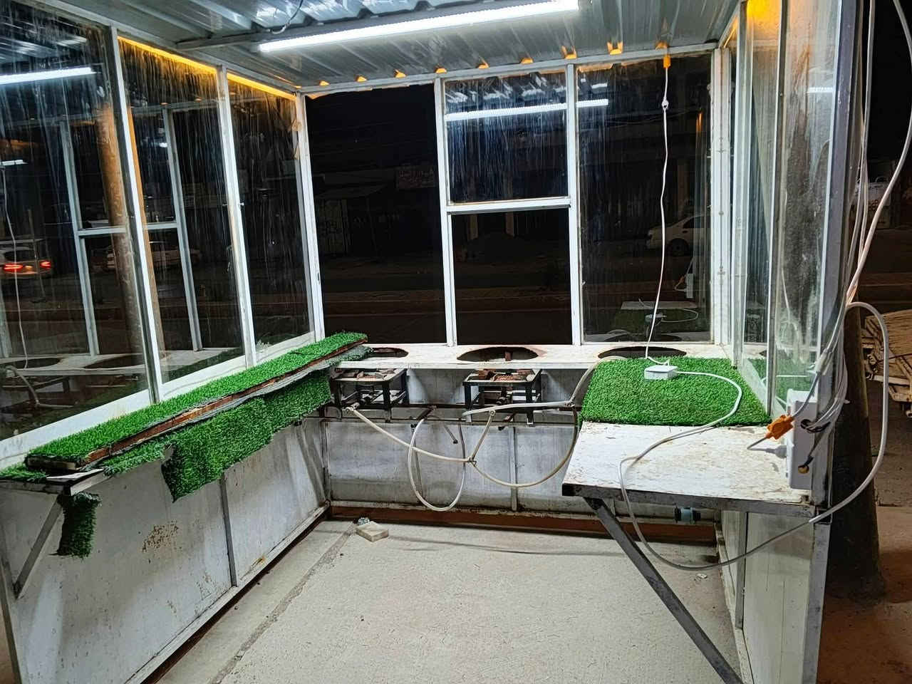 قراض مطعم متكامل وموقع راقي واصل كهرباء مولد وطني بدون نقص بس تجيب مسواگك وتجي ثلاجة ومبرده زغيره خلاطات كلشي موجود كراسي 5 للبيع شلع الشراي يراسل او يتصل وخلي رقمك السعر 550 وبيهن مجال هنه وياهن واير مولد وجوزه جديده واير وطني كلهن موجودات
***********
***********
