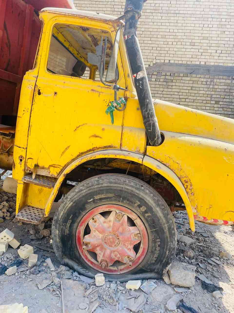 سلام عليكم قماره البيع نضيفه مال مان 8 أوراق وبيعه مجال اتصل ***********
