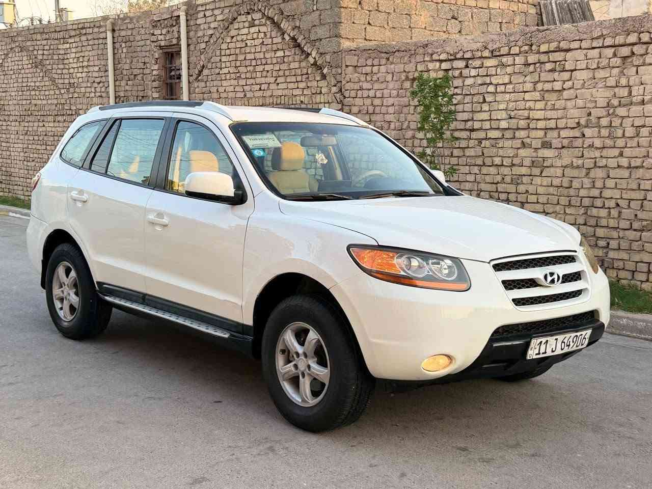أسلام عليكم
 سنتافي 2008 
وارد أمريكي حادثها جاملغ لخلفي بدون دواخل وبيها 4 قطع صبغ أبيع حزام
سياره جاهزه
صدر امامي خلفي جديد تخم تاير 
ماشيه 127
سياره جاهزه وعلى ايدي قديمه
مال جناي 
اكروز مثبت سرعه
قطعتين تبريد 
مكينه 6 سلندر 2700
مكفوله 
رقم بغداد دولي سنويه بسمي 2030
سياره مكانها بغداد 
السعر٩٧
رقم ***********
