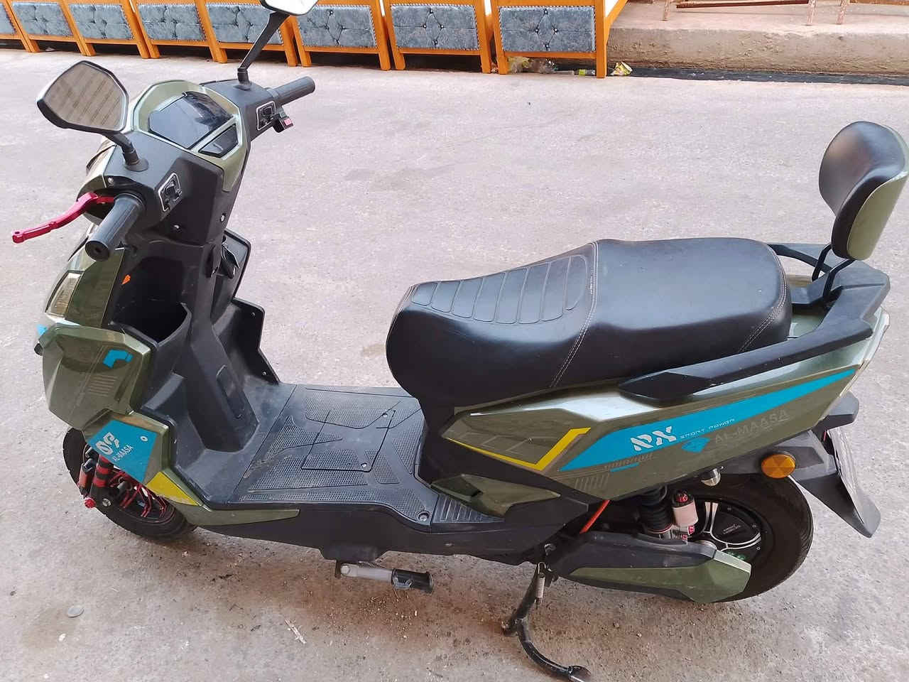 ماطور شحن للبيع اسم الماطور سكنس الملف مال ماطور 3000 سرعه الماطور 100 المطار يمشي 60 كيلو شحنه سعر الماطور 650 الف تواصل على الخاص
***********
***********
