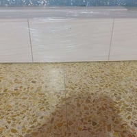 ميز بلازمة • ابيض • متر و٨٠