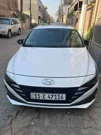 النترا موديل 2023سياره فول مواصفات ضربتها بيبان ثنيه عكس سائق وقبق جنط...